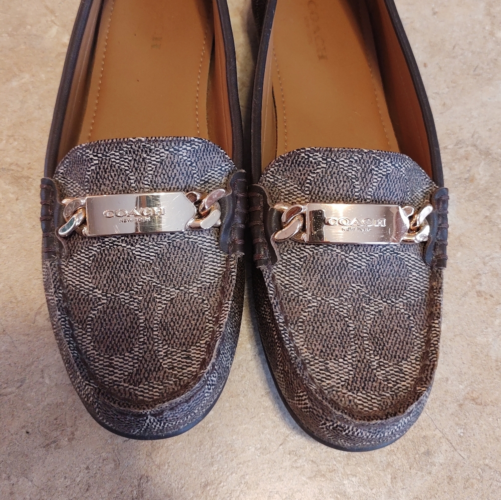 Coach 'Olive' brown signature print leather slip on loafers - Picture 2 of 14